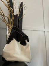 Load image into Gallery viewer, Cowhide Slouch Bag